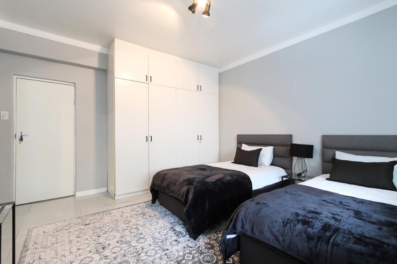 Nederburg, Sea Point, 2 Bed Apt - New 케이프타운 외부 사진